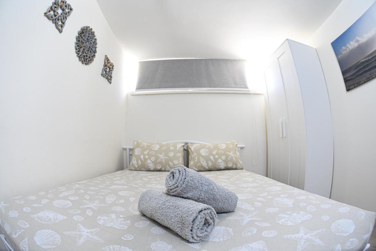 Sunshine Suite Boutique Only 5 Min Walk To The Beach - By Seaelo 埃拉特 外观 照片