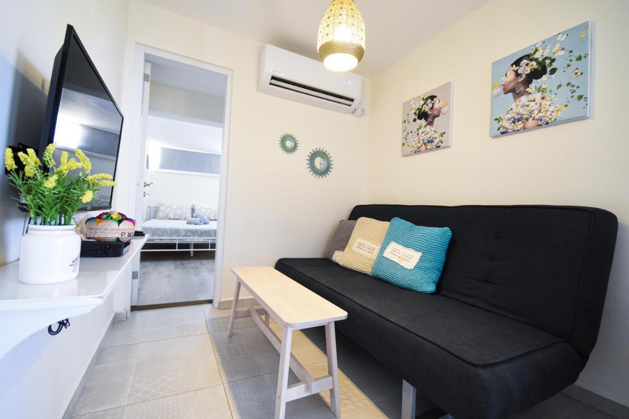 Sunshine Suite Boutique Only 5 Min Walk To The Beach - By Seaelo 埃拉特 外观 照片