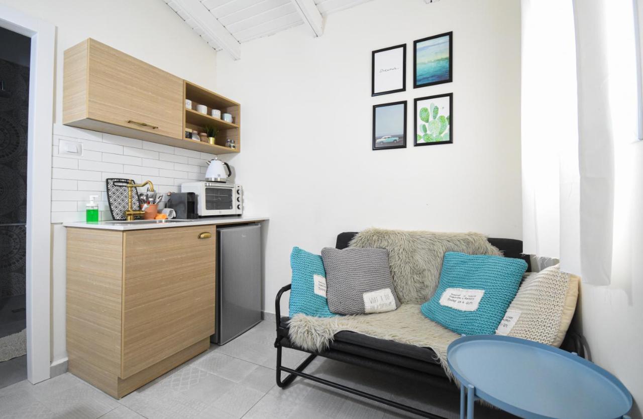 Sunshine Suite Boutique Only 5 Min Walk To The Beach - By Seaelo 埃拉特 外观 照片